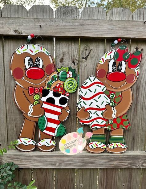 OhSoDarlingStudio - Etsy Simple Door Hangers, Round Door Hangers Wooden, Christmas Wood Door Hangers, Christmas Wooden Door Hangers, Gingerbread Door Hanger, Holiday Door Hangers, Christmas Mural, Door Hangers Wooden, Turkey Door Hanger