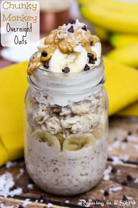 Peanut Butter Chunky Monkey Overnight Oats recipe - easy, healthy, clean eating breakfast in a jar! With bannana and chia seeds.| Running in a Skirt #SpreadtheMagic - use dairy-free yogurt to make this one dairy-free! Chunky Monkey Overnight Oats, Overnight Oats Healthy Clean Eating, Low Calorie Overnight Oats, Oats With Yogurt, Overnight Oats Recipe Easy, Overnight Oats In A Jar, Overnight Oats With Yogurt, Peanut Butter Overnight Oats, Jar Meals