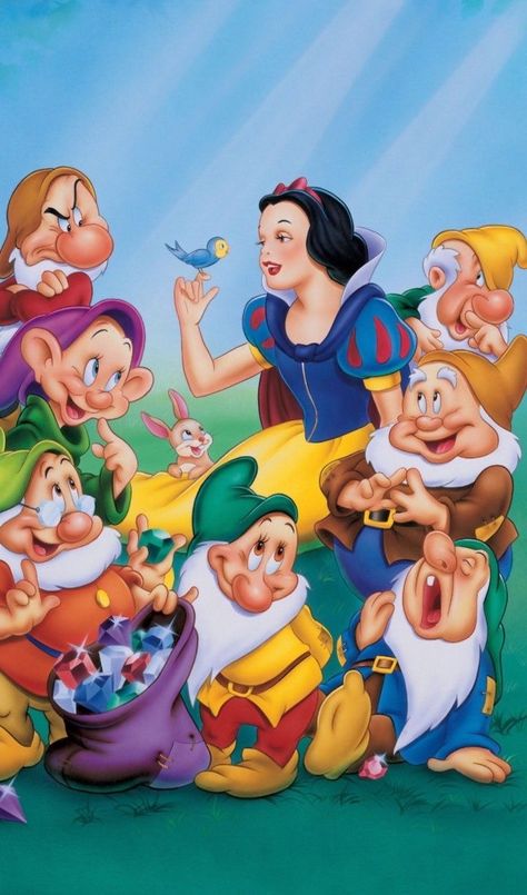 Snow White Wallpaper, Snow White Seven Dwarfs, Disney Movie Characters, Sette Nani, Wallpaper Iphone Disney Princess, Disney Princess Snow White, Snow White Disney, Disney Cartoon Characters, Images Disney