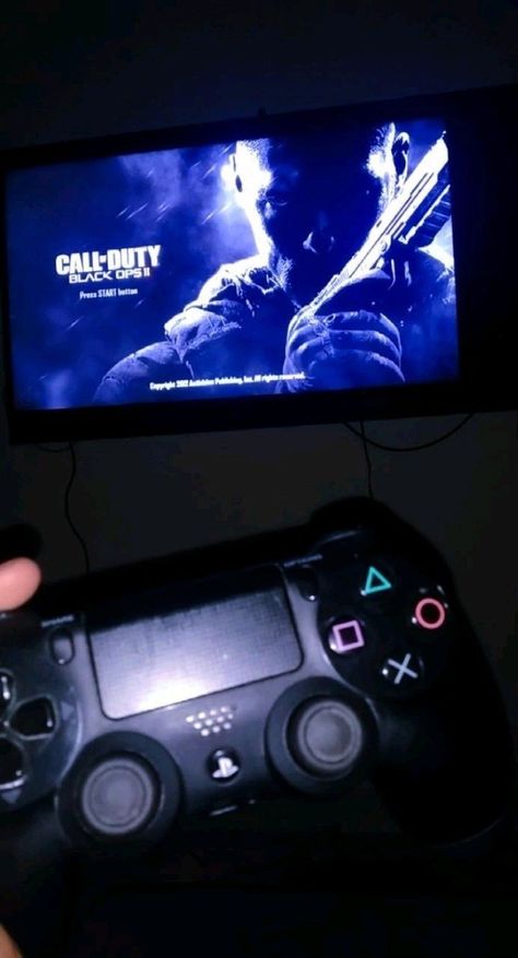 Ps4 fake story Instagram Playing Ps4 Snapchat, Playing Ps4 Snapchat Story, Playing Fifa Snapchat, Ideas Pictures Instagram, Play Station 4, Walmart Pictures, Story Story, Love Cartoon Couple, Instagram Couples