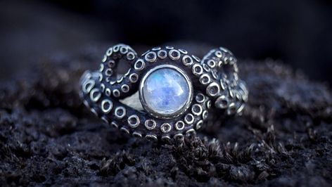 Sterling Silver Octopus Ring Octopus Jewelry Tentacle Ring Tentacle Ring, Tentacles Ring, Octopus Jewelry, Octopus Ring, Mirror Jewelry Armoire, Animal Ring, Ring Moonstone, Accesories Jewelry, Ring Settings