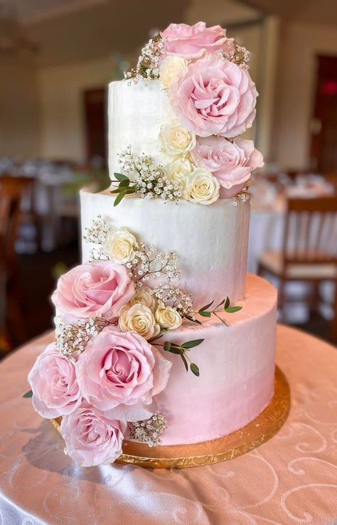 Floral Cake Birthday, Quince Cakes, Rose Gold Wedding Cakes, Quinceanera Pink, Wedding Cake Ombre, Pink Quince, Quinceanera Cakes, Elegant Birthday Cakes, Classic Wedding Cake