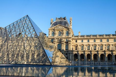 15 Top-Rated Tourist Attractions in France | PlanetWare France Attractions, Italy Tourist Attractions, Fashion Spain, Medieval Cities, Alpine Village, Art Museums, Usa Art, Paris Photography, The Louvre