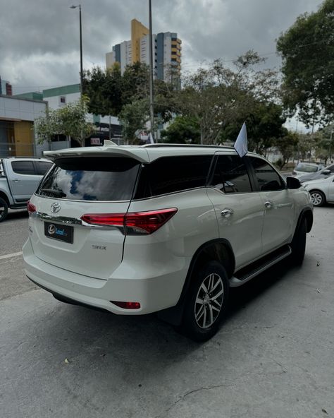 SW4 SRX -Ano: 2019 -83.559km rodados -Multimídia -Volante multifuncional -Ar condicionado digital -Controle automático de descida -Controle de estabilidade -Bloqueio do diferencial -Modos ECO/PWR -Piloto automático -Partida no botão -Chave presencial -Bancada de couro -Saída de ar para os bancos traseiros -7 luagres . . . Telefone para contato📲:(83) 99956-6012 Sua próxima picape está aqui, fale conosco e realize seu sonho!✨ #toyota #toyotasw4 #toyotahilux #caminhonete #campinagrandepb Toyota Hilux, Car Girl, Audi A3, Audi, Toyota