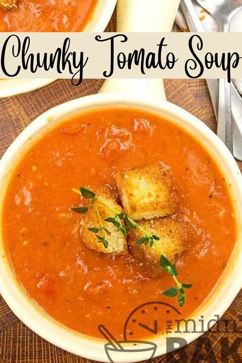 Chunky Tomato Soup Recipe, Chunky Tomato Soup, Tomato Bisque Recipe, Chilli Soup, Tomato Bisque Soup, Saturday Lunch, Baked Onions, Cauliflower Soup Recipes, Tomato Soup Recipe