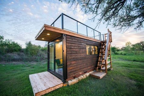 20' "Yellow & Blue" Shipping Container Home by Texas-based CargoHome - Dream Big Live Tiny Co. Tiny House Rentals, Small Kitchenette, Tiny Houses For Rent, White Shiplap Wall, Magnolia Market, Casa Container, Shipping Container House, Rooftop Deck, Container Home