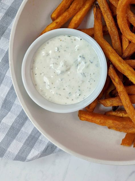 Best Ranch Dressing Recipe – Homemade ranch dressing puts store-bought dressing to shame. With its creamy base of mayonnaise, tangy sour cream, and buttermilk, it’s infused with fragrant herbs and … The post Best Ranch Dressing Recipe appeared first on Jamil Ghar. Ranch Dressing With Sour Cream, Best Ranch Dressing Recipe, Salad Honey Mustard, Ranch Sour Cream, Chicken Salad Recipe With Grapes, Recipe With Grapes, Recipe With Buttermilk, Honey Mustard Chicken Salad, Mustard Chicken Salad