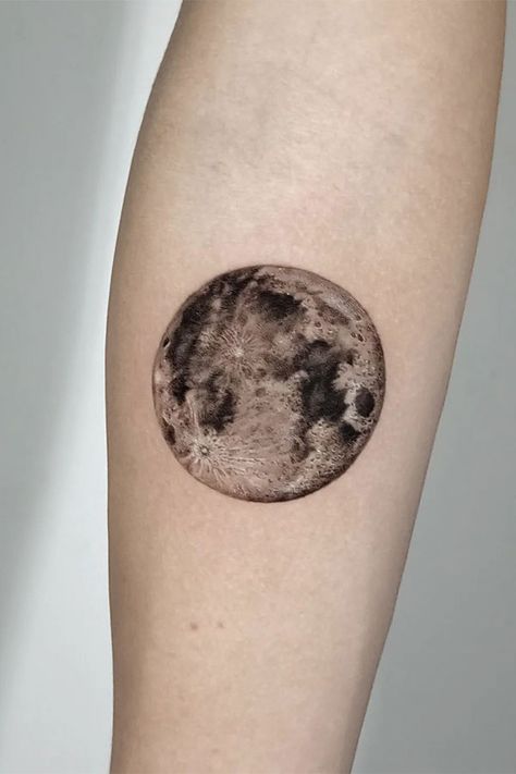 full moon tattoos, moon tattoo designs Birth Moon Tattoo, Moon Tattoo Shaded, Whole Moon Tattoo, Moon Cycle Tattoo Designs, Bad Moon Rising Tattoo, Moon Phase Chest Tattoo, Sleeping Moon Tattoo, Mercury Tattoo Planet, Real Moon Tattoo