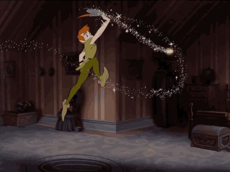 Tinkerbell Gif, Peter Pan Flying, Peter Pan Wallpaper, Disney Mignon, Disney Deals, Peter Pan Disney, Aesthetic Gifs, Tinkerbell And Friends, Peter Pan And Tinkerbell