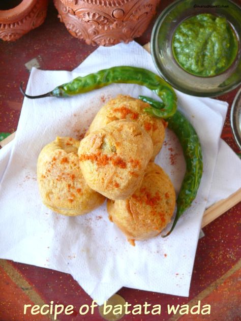 recipe of batata wada Batata Vada, Stuffed Potato Balls, Love Street, Boiled Potatoes, Indian Snacks, Big Bowl, Biryani, Hot Meals, Paneer