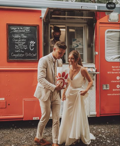 Chick Fil A Catering Wedding, Chickfila Wedding Catering, Chick Fil A Wedding Reception, Chick Fil A Wedding Catering, Wedding Food Truck Ideas, Chick Fil A Wedding, Food Trucks At Weddings, Taco Truck Wedding, Food Truck Wedding Reception