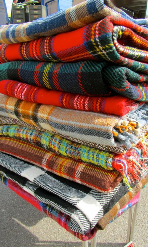 Treehouse Decor, Colorful Blankets, Modern Treehouse, Vintage Blankets, Colorful Living Room, Tartan Throws, Flannel Blankets, Plaid Blankets, Tartan Fashion