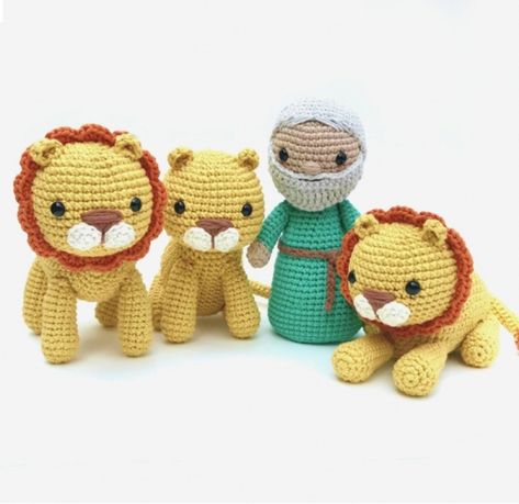 Daniel And Lions Den, Lion Crochet, Daniel And The Lions, Christmas Crochet Pattern, Crochet Lion, Childrens Bible, Nativity Crafts, Bible Story, Toy Pattern