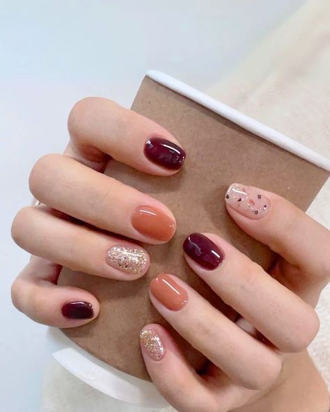 Trendy Fall Nails, Taupe Nails, Fall Nail Ideas, Navy Blue Nails, Korean Nail Art, Green Nail Designs, October Nails, Plaid Nails, Korean Nails