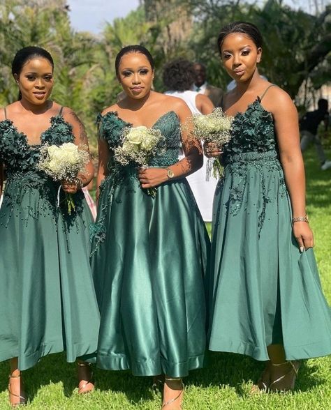 Styles For Bridesmaids Dresses In Ghana, Maids Dresses Wedding African, African Traditional Wedding Dress Bridesmaid, Wedding Dresses For Maids In Kenya, Flare Dress Outfit Classy, Xhosa Bridesmaid Dresses, Zulu Wedding, Straight Wedding Dresses, Flared Dresses