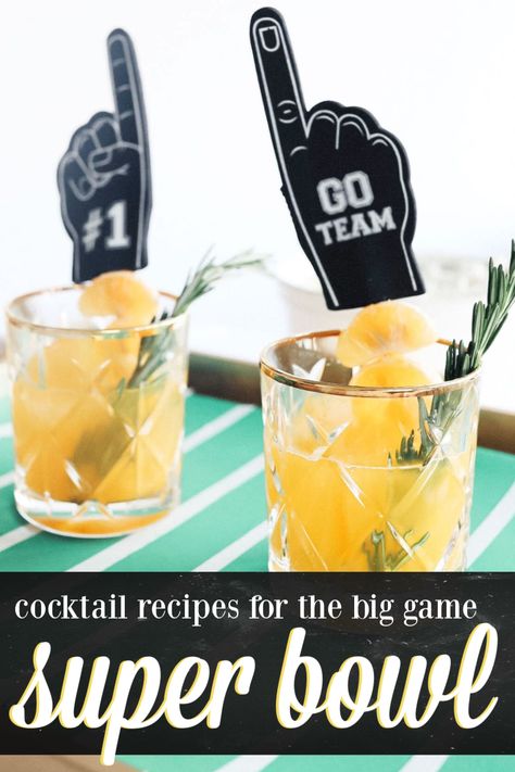 What to drink for the Super Bowl - the best Super Bowl cocktail recipes to try! #superbowl #cocktail #drinkrecipe Super Bowl Cocktails, Super Bowl Drinks, Superbowl Cocktails, Sparkling Strawberry Lemonade, Trophy Diy, Bowl Cocktails, Superbowl Party Decorations, Super Bowl Trophy, Tangerine Juice