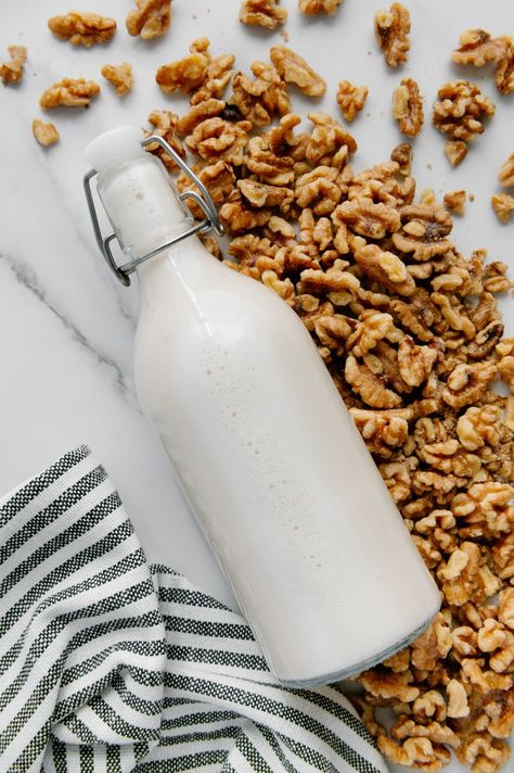 5-Minute Homemade Walnut Milk Walnut Milk Recipe, Diy Nut Milk, Walnut Milk, Hemp Seed Milk, Health Benefits Of Walnuts, Homemade Cashew Milk, Homemade Nut Milk, Roasted Walnuts, Homemade Almond Milk