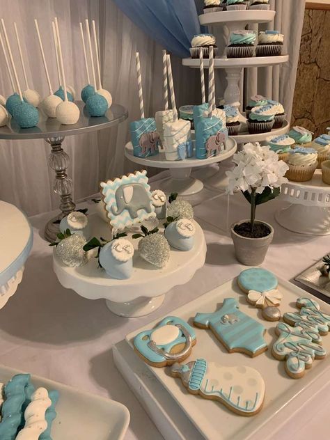 Baby Shower Desserts Boy, Elephant Baby Shower Cake, Boy Baby Shower Centerpieces, Peanut Baby Shower, Baby Shower Party Themes, Baby Shower Sweets, Elephant Baby Shower Decorations, Elephant Baby Shower Boy, Baby Shower Dessert Table