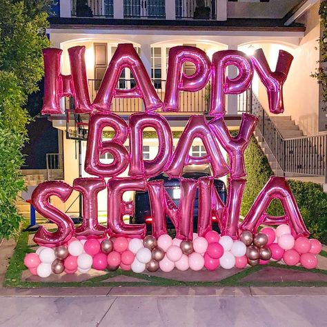 Mindy Weiss on Instagram: “Happy Birthday Sienna! @jandlcakes put together “decorate cake” kit and hand delivered to Siennas friends so they could all #ZOOM Decorate…” Decorate Cake, Mindy Weiss, Cake Kit, Instagram Happy Birthday, Put Together, Party Decor, Cake Decorating, Decor Ideas, Party Decorations