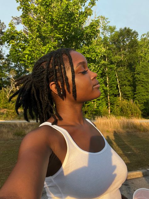 Black girl with medium locs in a ponytail Locs In A Ponytail, Locs Ponytail, Dreads Black Women, Short Dread Styles, Medium Locs, Female Dreads, Dreads Styles For Women, Dreadlocks Girl, Black Dreads