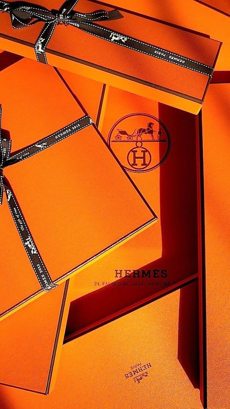 Hermes Orange Wallpaper, Luxe Logo, Hermes Clothes, Hermes Fashion, Logo Presentation, Money Collection, Hermes Orange, Iphone Lockscreen Wallpaper, Creating A Vision Board