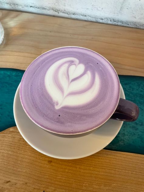 latte aesthetic ube purple filipino food aesthetic drinks purple drinks ube ube latte aesthetic coffee fall coffee shop philippines Purple Meals Aesthetic, Coffee Purple Aesthetic, Purple Drink Aesthetic, Purple Coffee Aesthetic, Purple Drinks Aesthetic, Lavender Restaurant, Ube Aesthetic, Purple Moodboard Aesthetic, Purple Fall Aesthetic