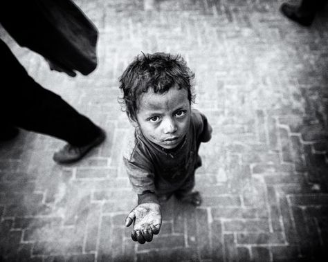 Beautiful photography black white Photos12 Poor Children, Black White Photos, Black And White Photographs, Beautiful Photography, White Photography, Black And White Photography, Street Photography, Persona, In This Moment