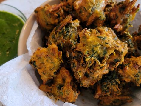 Onion And Spinach Pakora With Cilantro Chutney – Food Network Kitchen Cilantro Chutney, Pakora Recipe, Pakora Recipes, Chaat Masala, Chickpea Flour, Chutney Recipes, Indian Snacks, Vegetable Seasoning, Recipe Ingredients