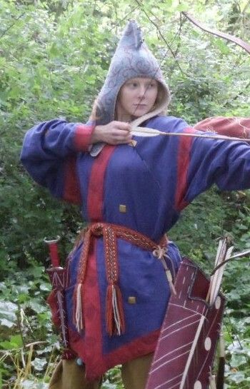 http://gunhilde.tumblr.com/post/25327105531 Horse Archer, Old Witch, Armor Clothing, Female Armor, Ancient Warfare, Early Middle Ages, High Priestess, Iron Age, Historical Costume