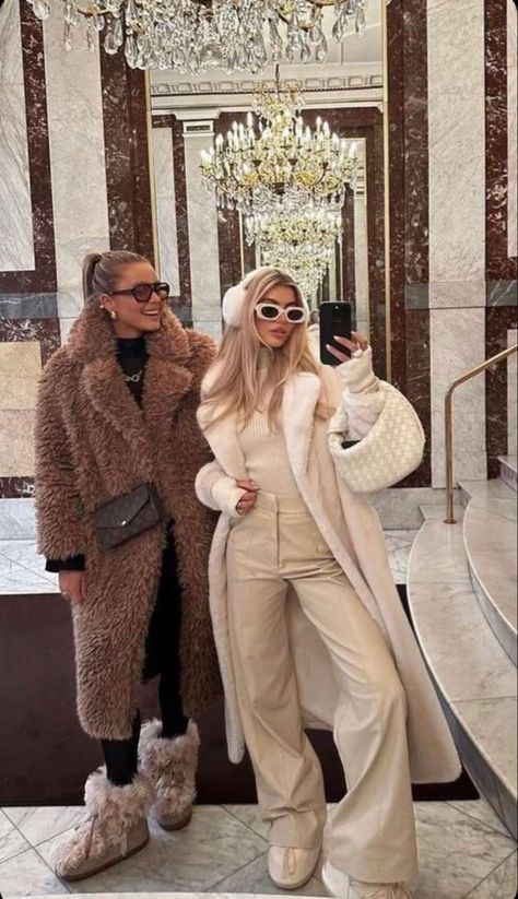 Aspen Outfit Winter, Europe Winter Fashion, Fashion Outfits Casual, Apres Ski Outfits, Winter Coat Outfits, Colorado Outfits, Winter Outfits Warm, Getting Bored, Classy Winter Outfits