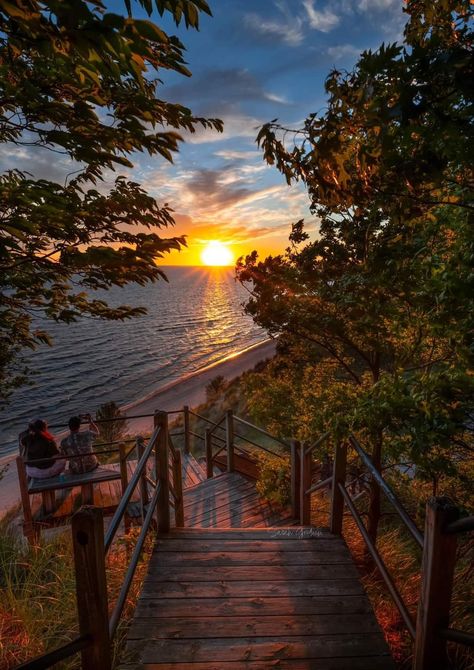 🌅 Sunset over Lake Michigan at Kruse Park in Muskegon. #puremichigan
📷Pic courtesy of SG Captures Lake Michigan Sunset, Lake Michigan Aesthetic, Michigan Aesthetic, Grand Haven Michigan, Michigan Nature, Sunset Over Lake, Calming Images, Muskegon Michigan, Michigan Lake