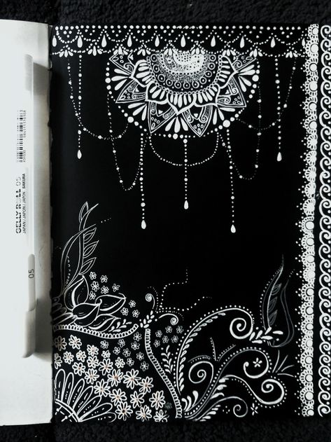 White Drawings On Black Paper, White Pen Art, Drawings On Black Paper, Pen Drawing Ideas, Black Paper Drawings, Floral Illustration Art, Art Ideas Drawing, Black Sketchbook, Pen Artwork