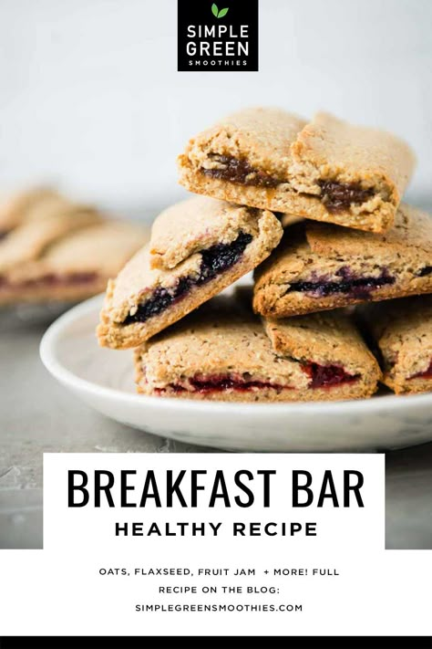 The classic fruit-filled snack/cereal bar transformed into a healthy breakfast bar recipe. The oat-studded dough is filled with lightly sweetened fruit jam and baked until golden. Breakfast Bar Recipe, Healthy Breakfast Bars, Breakfast Bars Healthy, Breakfast Bars Recipe, Easy Green Smoothie, Cereal Bar, A Healthy Breakfast, Quick Healthy Breakfast, Cereal Bars