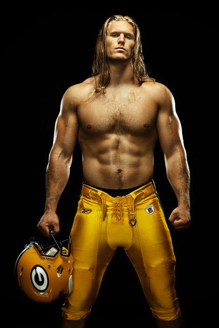 So, not food, but definitely appropriate for this board. (Clay Matthews- now you know why I'm a Packers fan) Clay Mathews, Clay Matthews Iii, Go Packers, Clay Matthews, Packers Football, Packers Fan, Nfl Green Bay, Jake Gyllenhaal, Harrison Ford