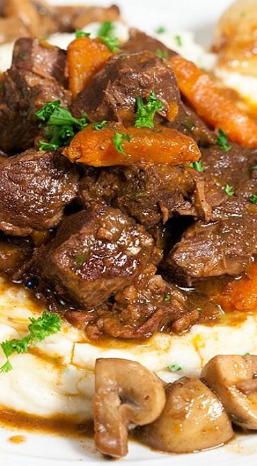 Julia's Beef Bourguignon and Garlic Mashed Potatoes Recipe French Beef Stew, Garlic Mashed Potatoes, Garlic Mashed, Comfort Dishes, French Cooking, Jambalaya, Beef Dinner, Julia Child, Idee Pasto Sano