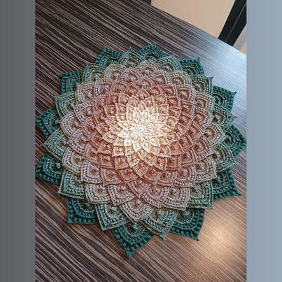 Emmy Crafts - the Asteria pattern is a very beautiful and... Doily Rug, Free Pattern Crochet, Crochet Placemats, Crochet Carpet, Crochet Edging Patterns, Crochet Mandala Pattern, Crochet Needles, Crochet Mandala, Crochet Lovers