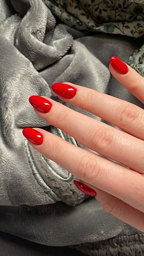 Sns Red Nail Colors, Rounded Red Nails, Short Red Nails Almond, Short Oval Red Nails, Bright Red Gel Nails, Red Nails Round, Red Oval Acrylic Nails, Round Red Nails, Oval Nails Red