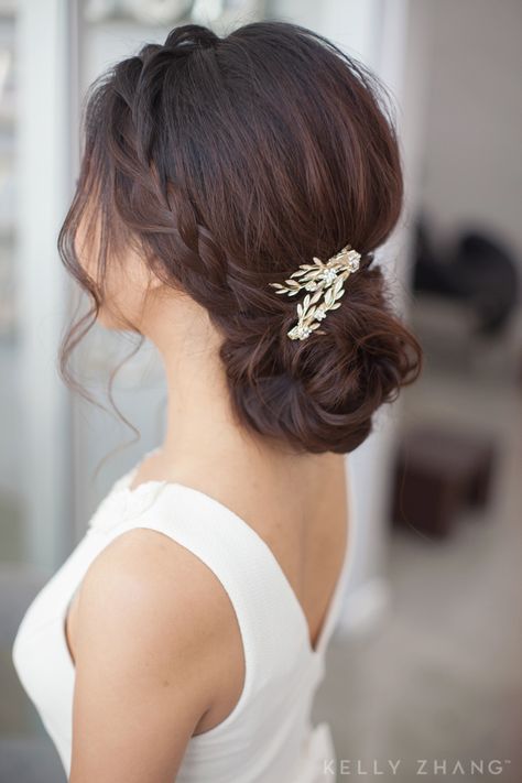 Bride Hairstyles Asian Hair, Bride Updo Hairstyles Brown Hair, Asian Wedding Hairstyles Updo, Asian Updo Wedding, Bridal Hair Updo Asian, Wedding Hair Dues, Filipino Wedding Hairstyles, Wedding Hair Updo Asian, Korean Bridal Hair Updo