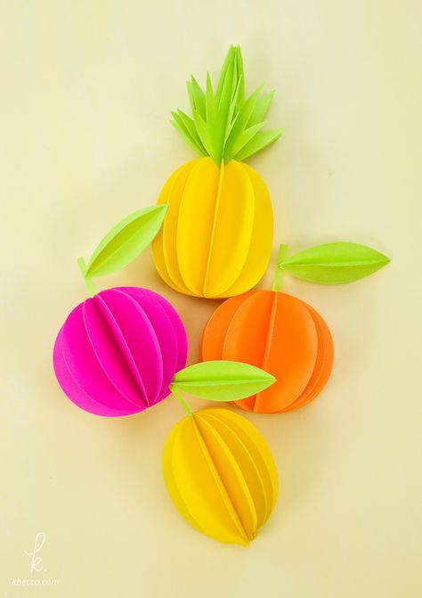 DIY 3D Paper Pineapple & Citrus Fruit Gift Toppers / Ornaments (Free SVG & PDF Templates Included) Pineapple Template, Paper Pineapple, Deco Fruit, Fruit Diy, Paper Fruit, Diy Pineapple, Fruit Crafts, Fruit Birthday, Fiesta Tropical