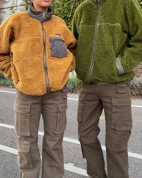 Cold Weather Hiking Clothes, Mens Gorpcore Fashion, Hiking Outfit Fall Men, Men Cold Weather Outfits, Mens Hiking Outfit Fall, Vintage Hiking Outfit, Fleece Sweater Outfit, Outfits For Hiking, Warm Hiking Outfit