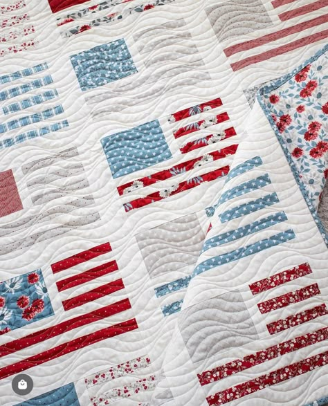 Americana Quilt, American Flag Quilt, Charm Pack Quilt, Cake Quilt, Miss Americana, Layer Cake Quilts, Flag Quilt, Jelly Roll Quilt Patterns, Patriotic Quilts