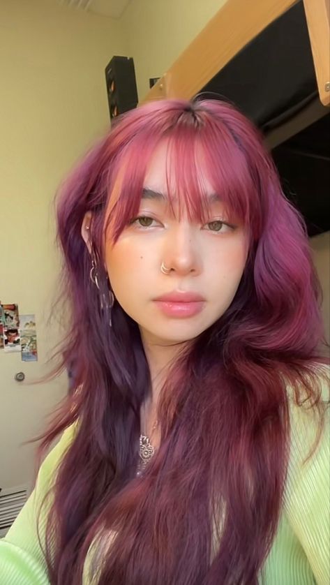 Hair Dye Ideas For Brown Eyes, Summer Colored Hair, Red And Purple Hair Color Ideas, Dark Mauve Hair, Deep Pink Hair, Cherry Pink Hair, Berry Pink Hair, Reddish Purple Hair, Purple Pink Hair