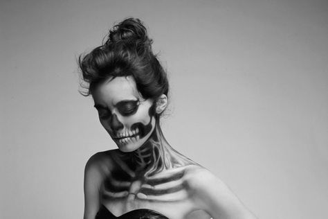 Skeleton Fashion/Pauline Darley Painted Skeleton, Skeleton Makeup, Diy Kostüm, Skull Makeup, Special Effects Makeup, Skull Face, Halloween Make Up, Halloween Make, Costume Makeup