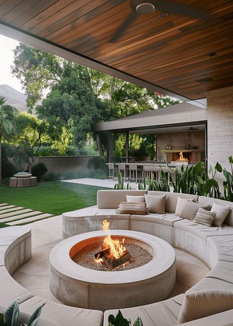 Modern Stone Patio Ideas, Fire Pit And Dining Area Backyard, Exterior Space Design, Outdoor Table Fire Pit, Outdoor Pit Ideas, Luxury Fire Pit Ideas Backyard, Modern Backyard Fire Pit, Fire Pit Living Room, Outdoor Fire Area