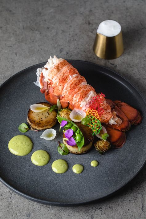 Lobster Presentation Ideas, Gourmet Dishes Presentation, Lobster Tail Plating, Elevated Food Plating, Restaurant Dishes Presentation, Fancy Food Photography, High End Restaurant Food, Lobster Dishes Fine Dining, Lobster Fine Dining