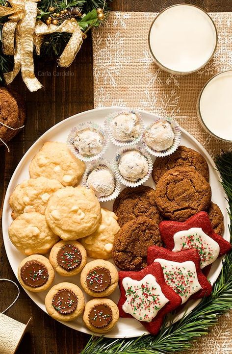 Christmas Cookie Tray, Christmas Cookie Boxes, Christmas Cookies Packaging, Cookies Packaging, Christmas Cookie Box, Pumpkin Sugar Cookies, Christmas Cookies Gift, Christmas Tray, Christmas Homemade