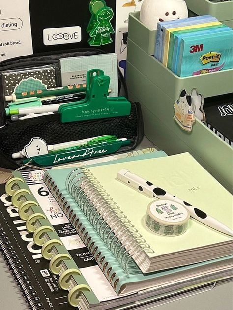 Green Aesthetic Stationary, Green Stationary Aesthetic, Green School Aesthetic, Green Study, Romanticizing Studying, Studying Stationary, Pretty School Supplies, Stationery Obsession, Study Desk Decor