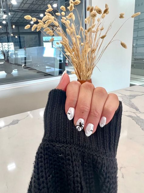 White Chrome Halloween Nails, Spooky Chrome Nails, Chrome Ghost Nails, Halloween Chrome Nails, Chrome Halloween Nails, Hailey Bieber Nails, Bieber Nails, Holiday Finds, Summer Break