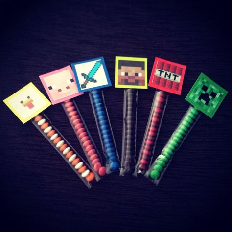 minecraft+treats | Minecraft Treat Tubes/Party Favours Paper Minecraft, Minecraft Party Favors, Minecraft Lego, Minecraft Theme, Monster Birthday Parties, Minecraft Birthday Party, Candy Party Favors, Goth Home, Birthday Stuff