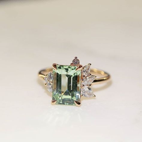 Grew & Co. Fairy Ring Engagement, Fantasy Ring, Emerald Ring Vintage, Green Topaz, Fairy Ring, Minty Fresh, Future Engagement Rings, Dream Engagement Rings, Beautiful Engagement Rings